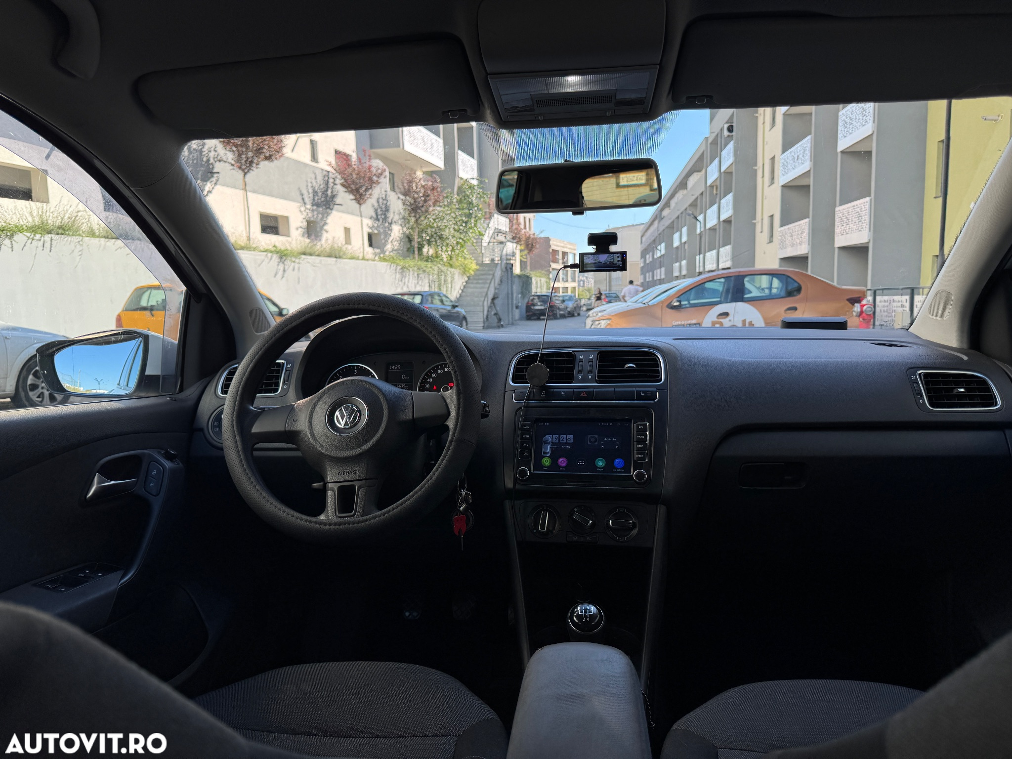Volkswagen Polo - 8
