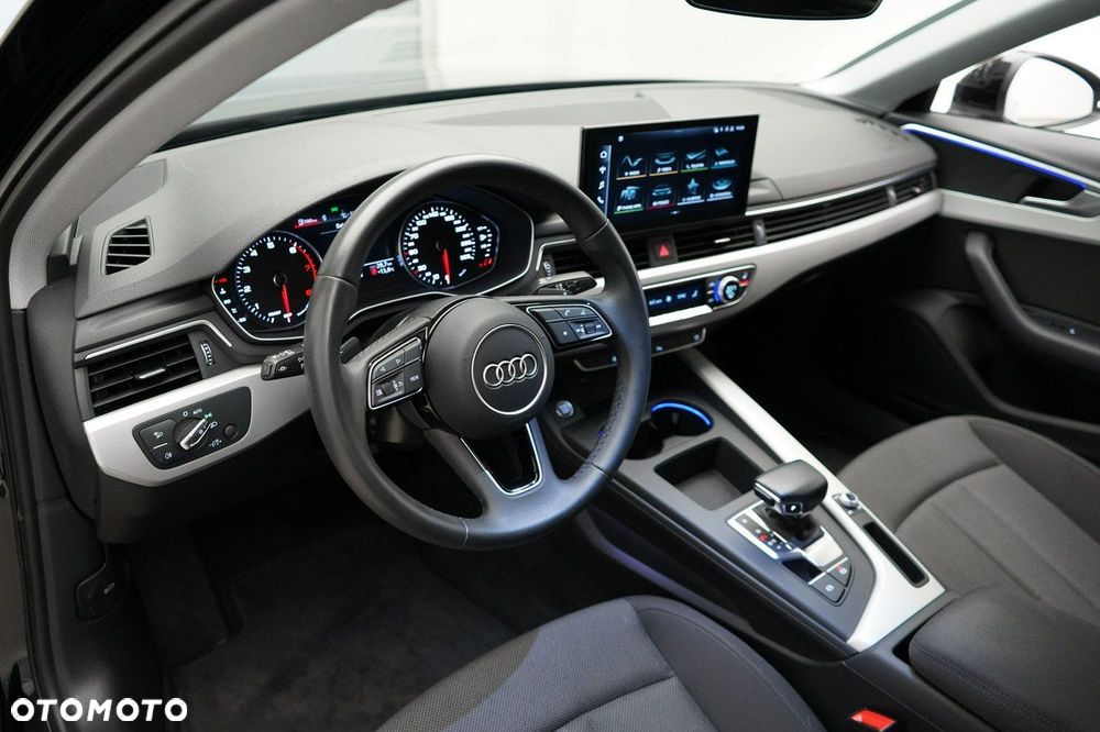 Audi A4 Limousine - 15