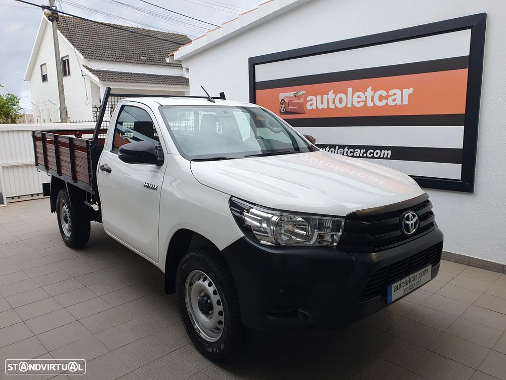 Toyota Hilux 2.4 D-4D 2WD CE CM - 2