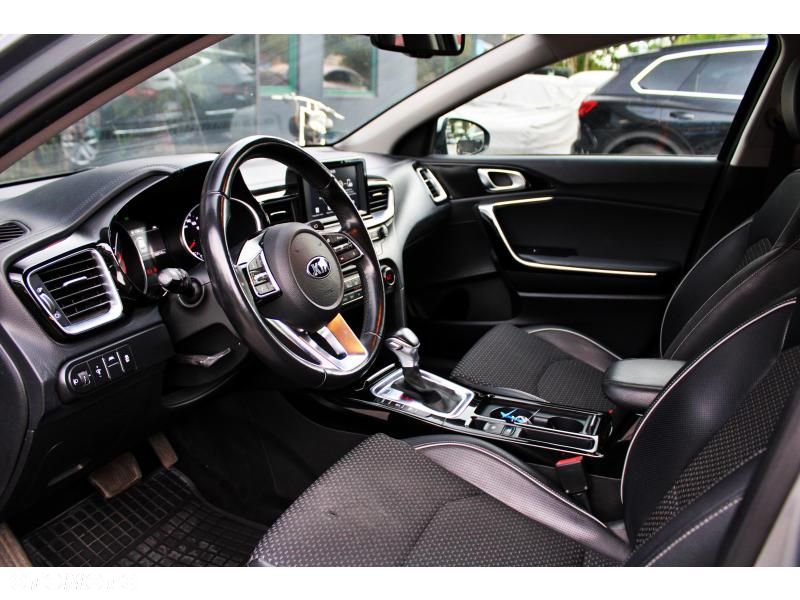 Kia Ceed 1.6 CRDi mHEV L DCT - 9