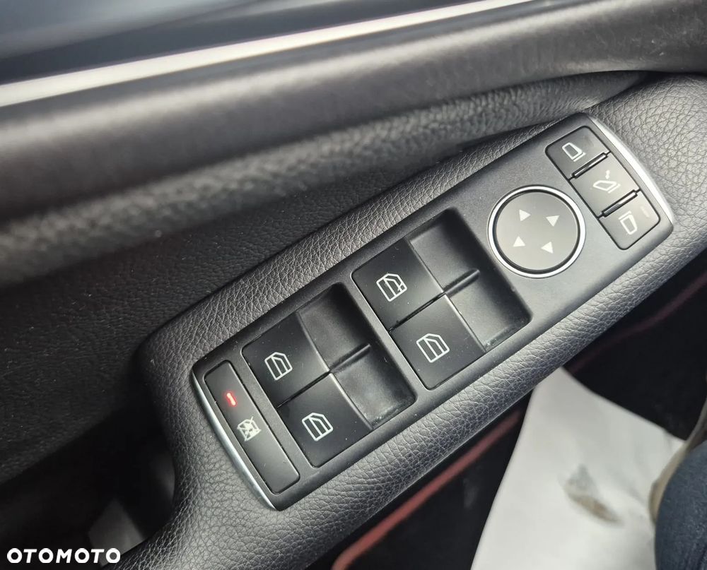 Mercedes-Benz CLA 180 d 7G-DCT - 20