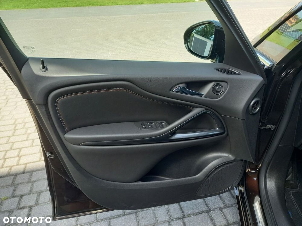 Opel Zafira Tourer 1.4 Turbo Business Innovation - 28