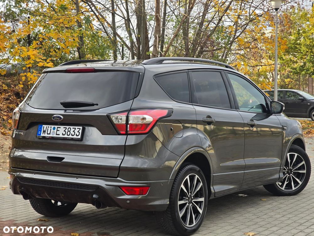 Ford Kuga 1.5 EcoBoost 2x4 ST-Line - 11