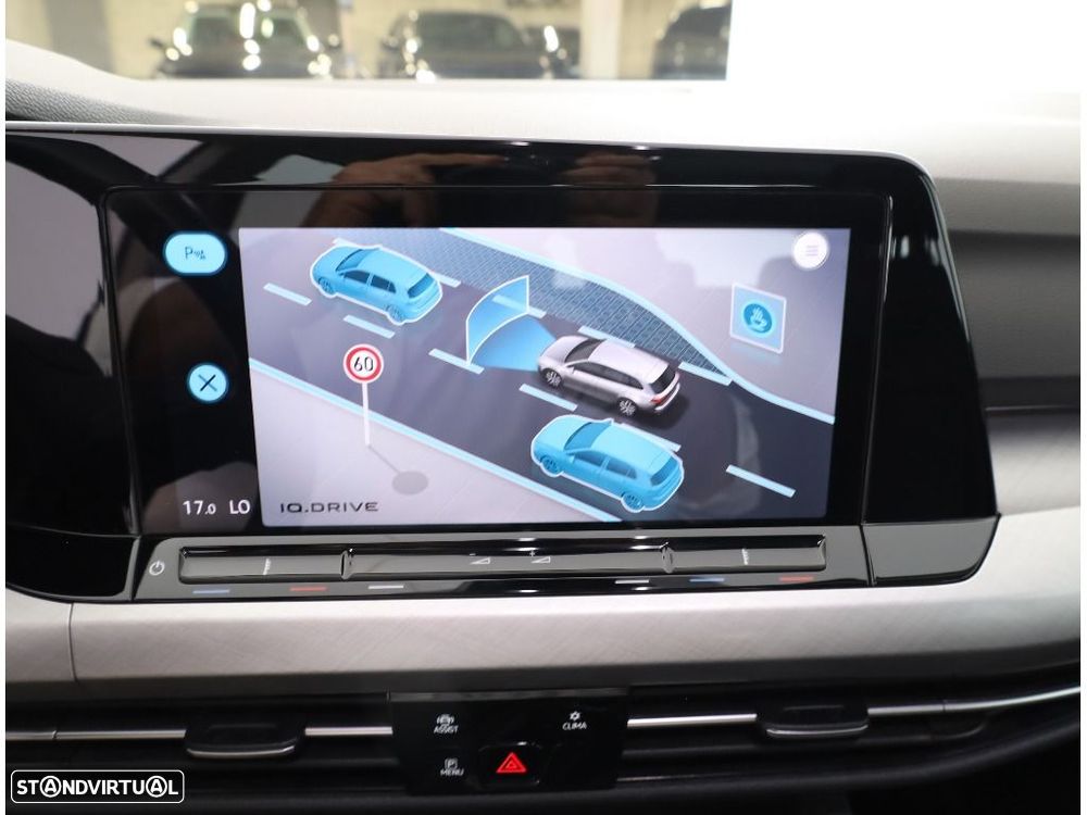 VW Golf Variant 1.0 TSI Life - 24