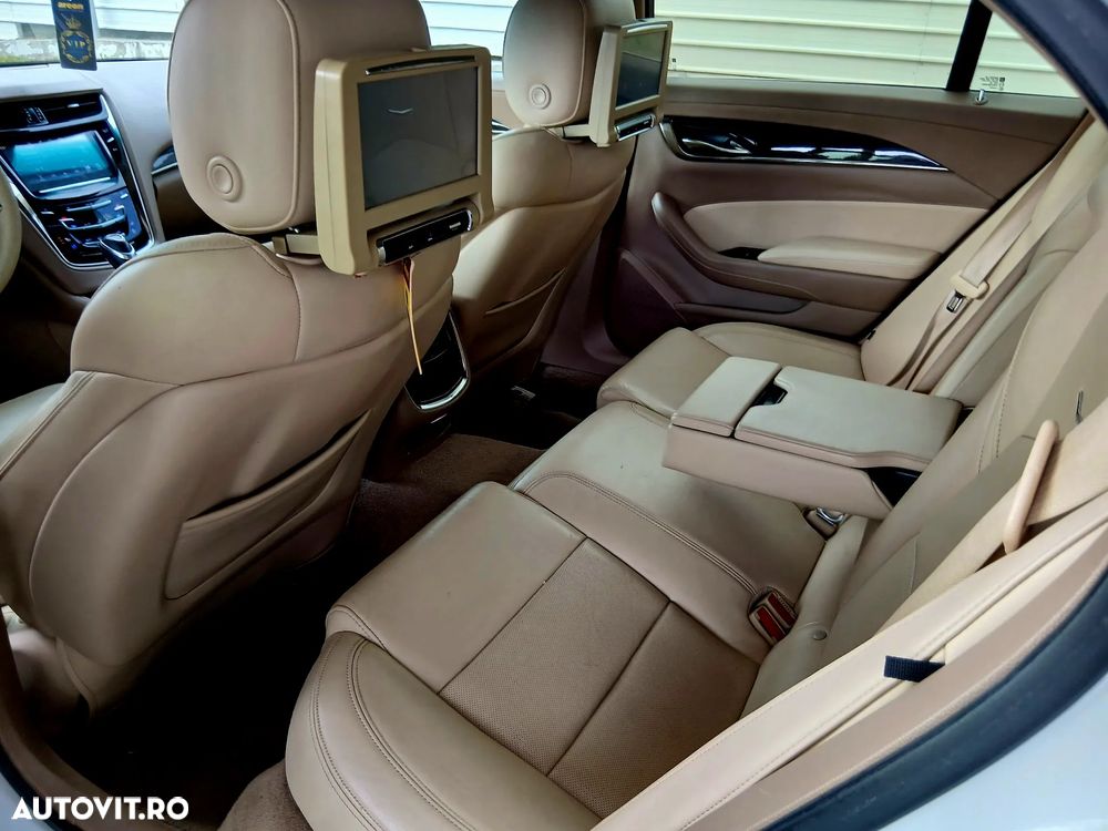 Cadillac CTS - 6