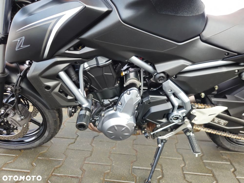 Kawasaki Z 650 - 17