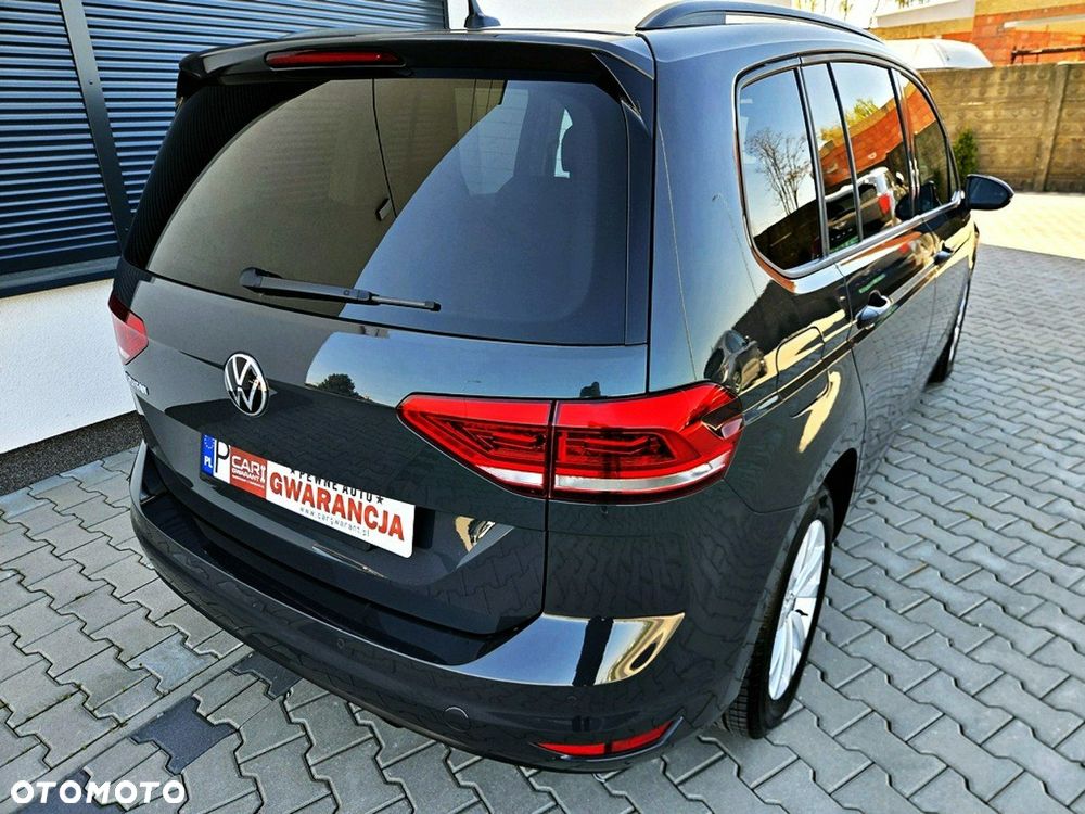Volkswagen Touran - 32