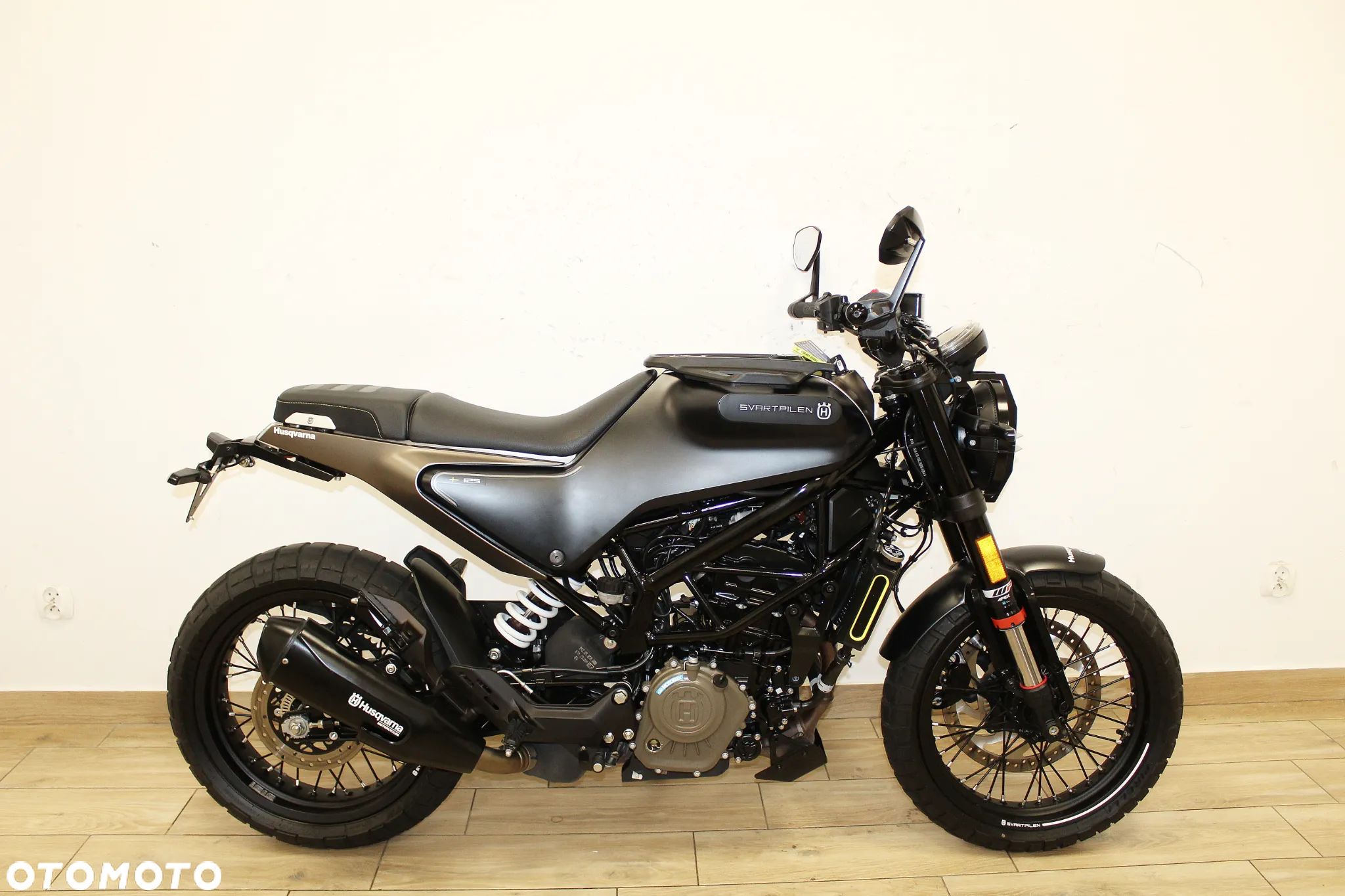 Husqvarna Svartpilen - 1