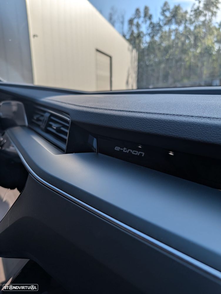 Audi e-tron 55 quattro - 9