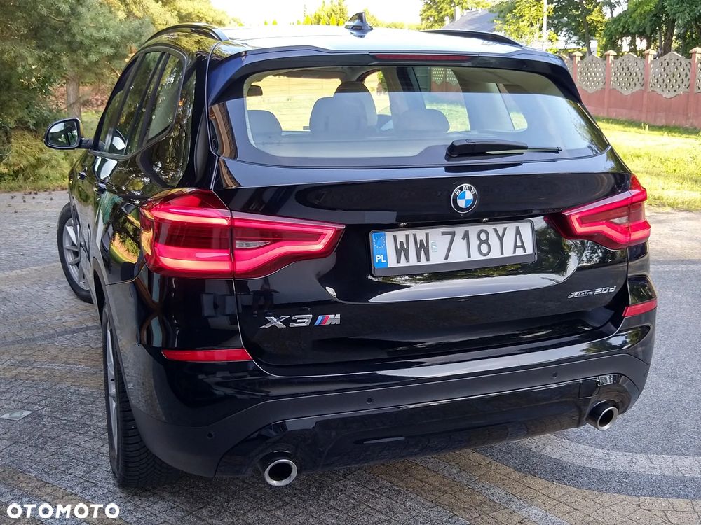 BMW X3 xDrive20d Luxury Line - 7