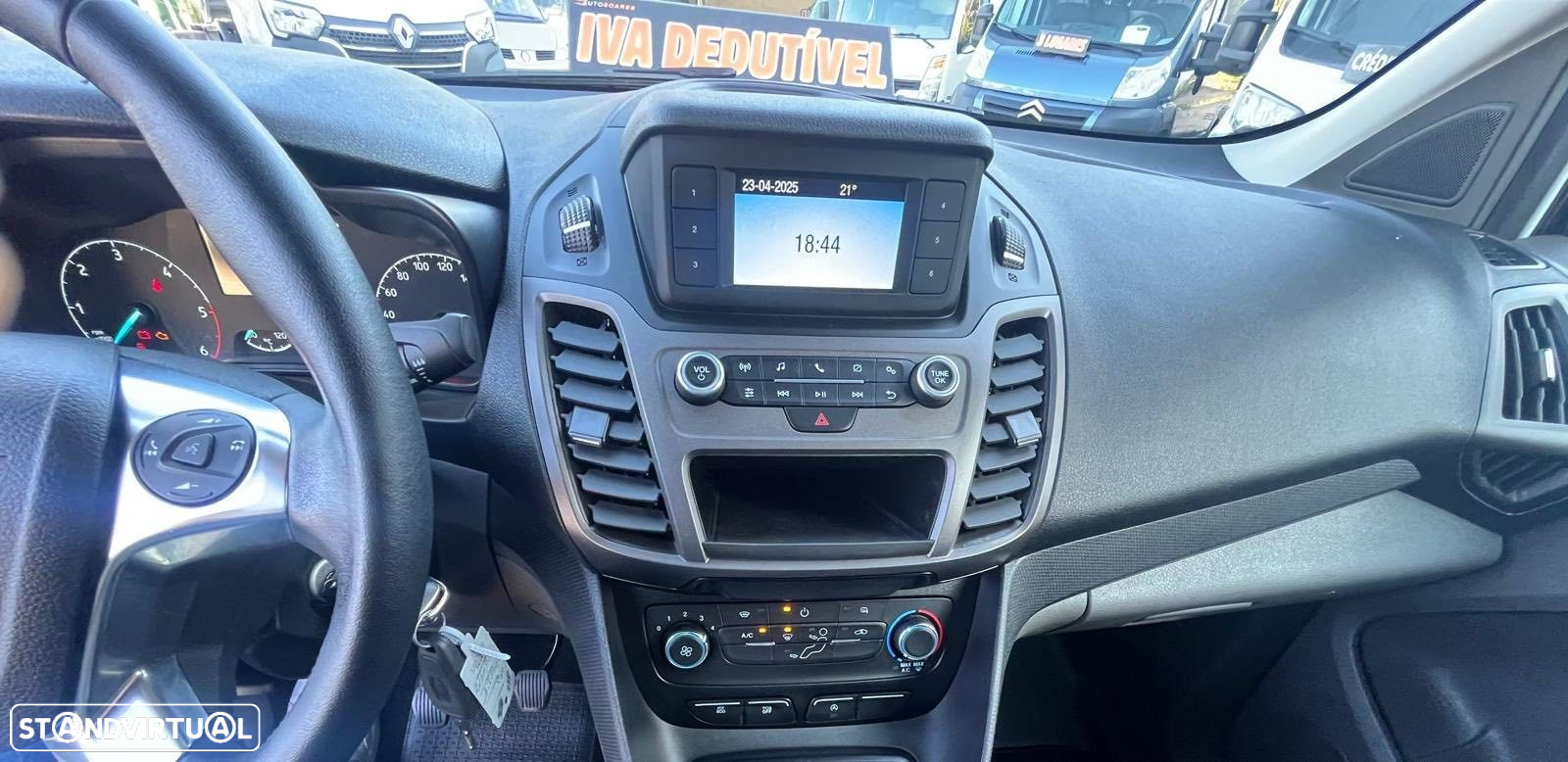 Ford Transit Connect 1.5 TDCi 240 L2 Ambiente - 17