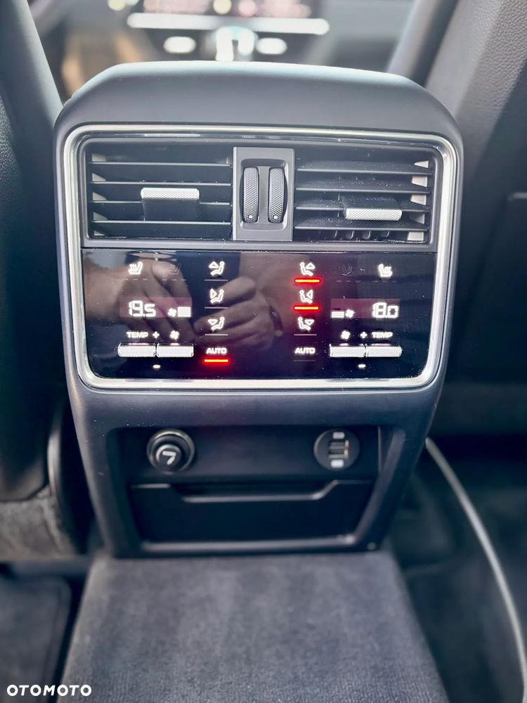 Porsche Cayenne - 34