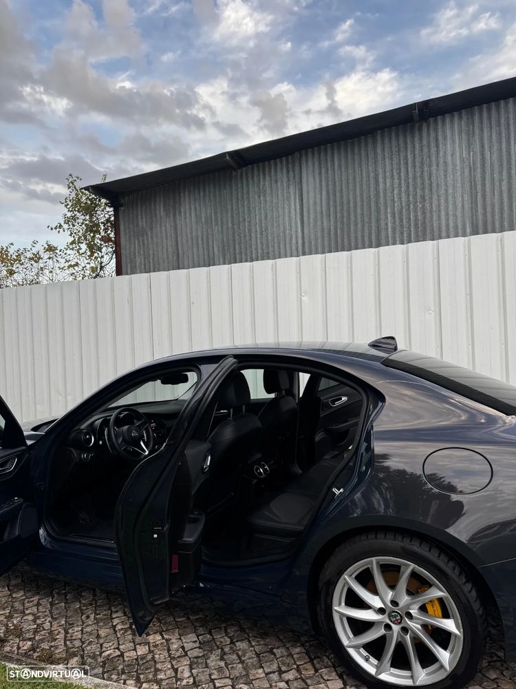 Alfa Romeo Giulia 2.2 D Super AT8 - 18