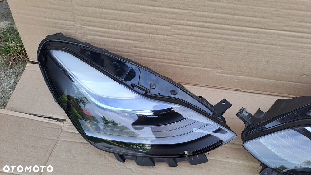 TESLA 3 LIFT PRAWA LEWA LAMPA 1514953-00-d 1514952-00-d KOMPLET - 2