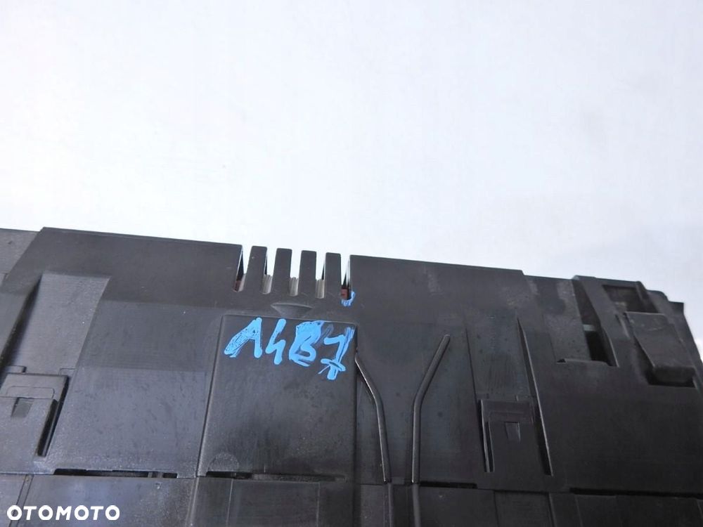 PANEL STEROWANIA KLIMATYZACJĄ AUDI A4 B7 8E0820043BM - 2