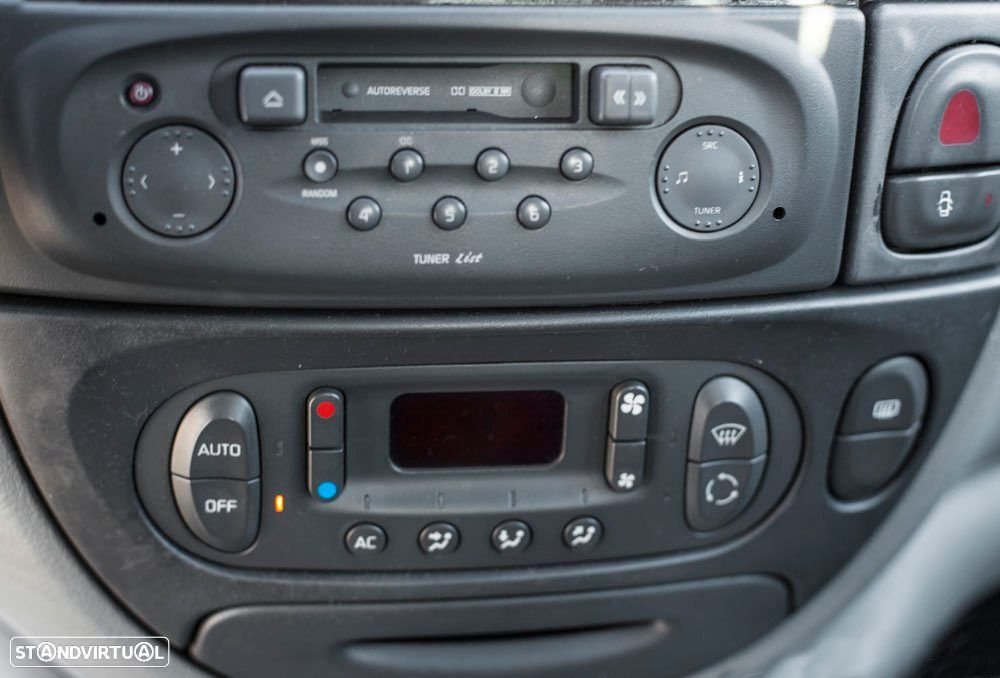 Renault Scénic 1.4 16V Conquest - 22