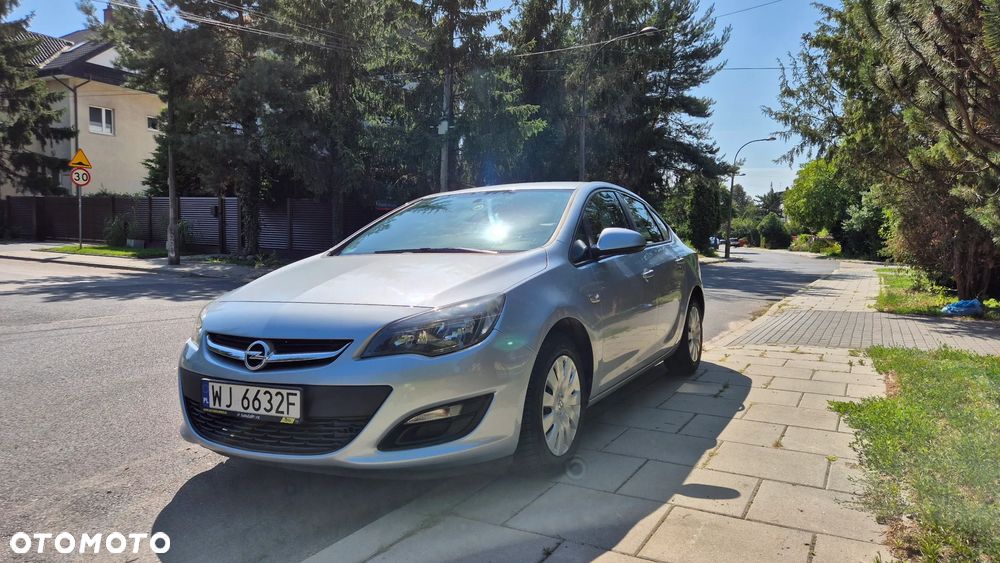 Opel Astra 1.4 T Enjoy EU6 - 1