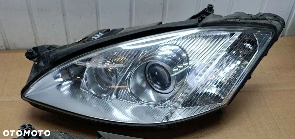 W221 lampa przednia przód LEWA reflektor xenon skrętny oryginał kompletny (!) jak nowe z folią S klasa Mercedes A 221 82 - 5