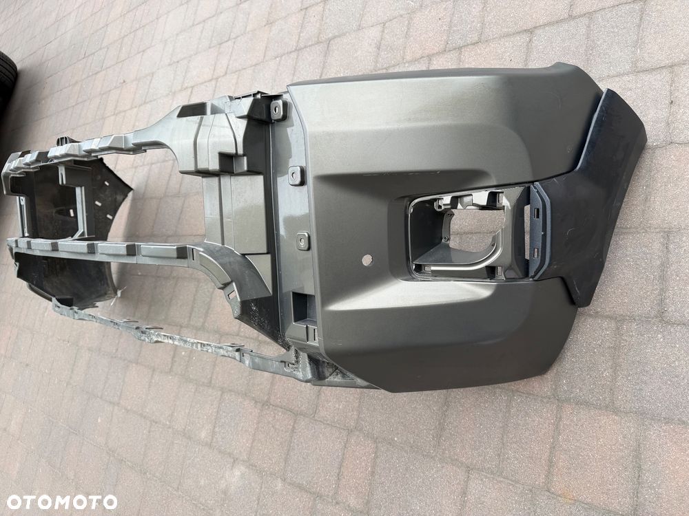 Zderzak przód przedni TOYOTA HILUX 8 LIFT INVINCIBLE 19- - 3