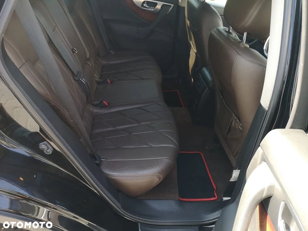 Infiniti FX - 21