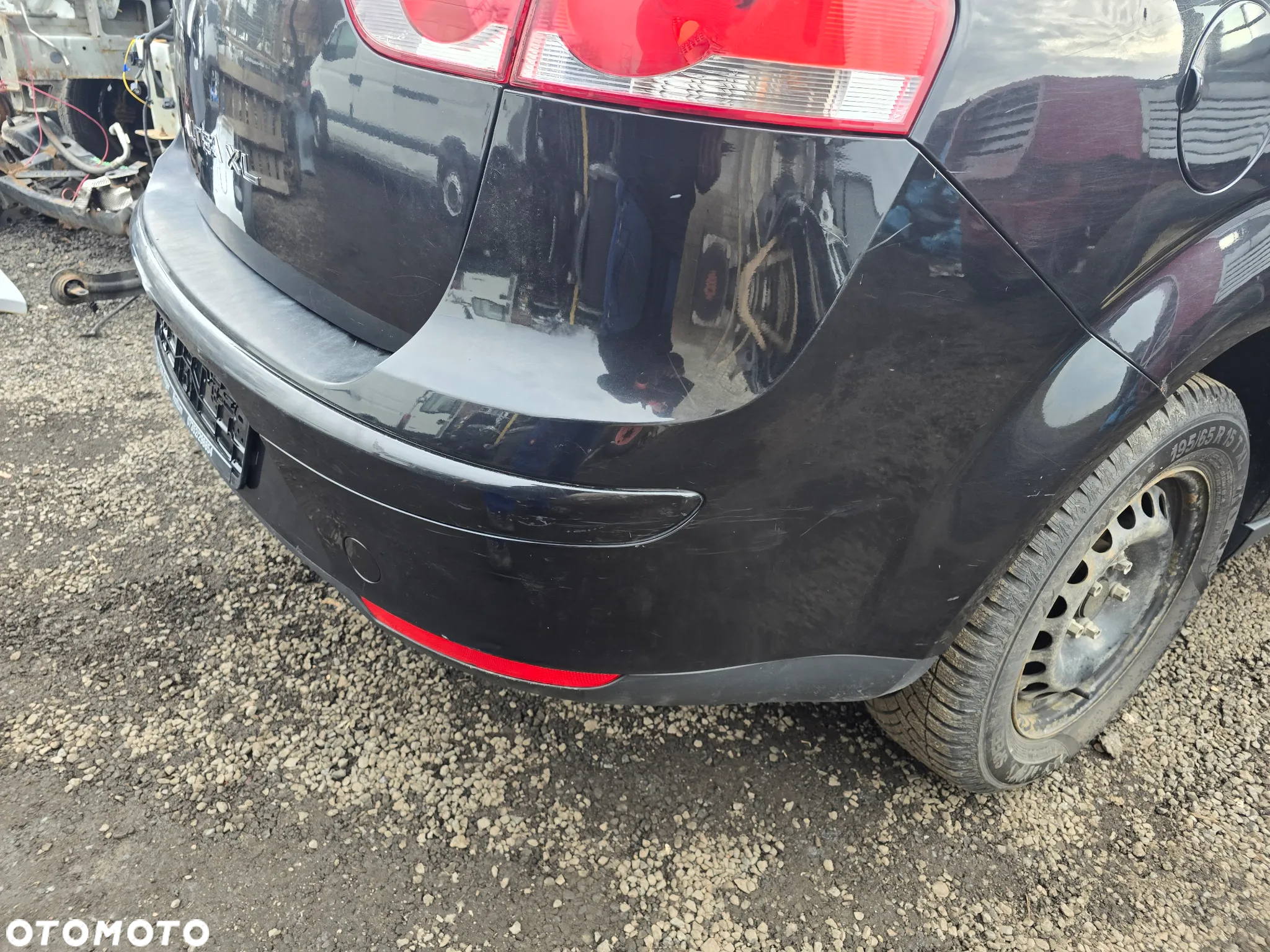 Zderzak tył  seat altea XL w kolorze  LC9Z - 3