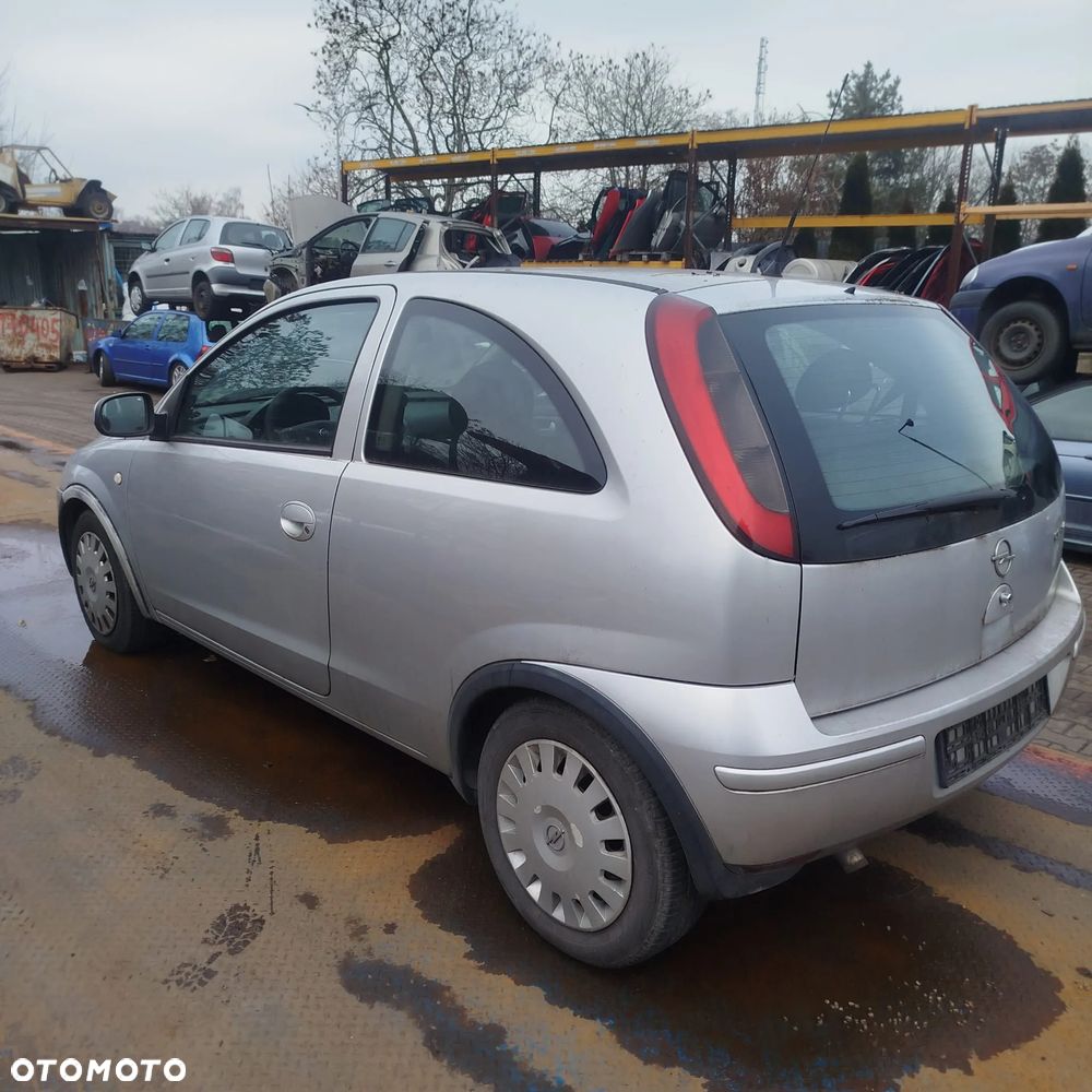 Opel Corsa C na części . - 7