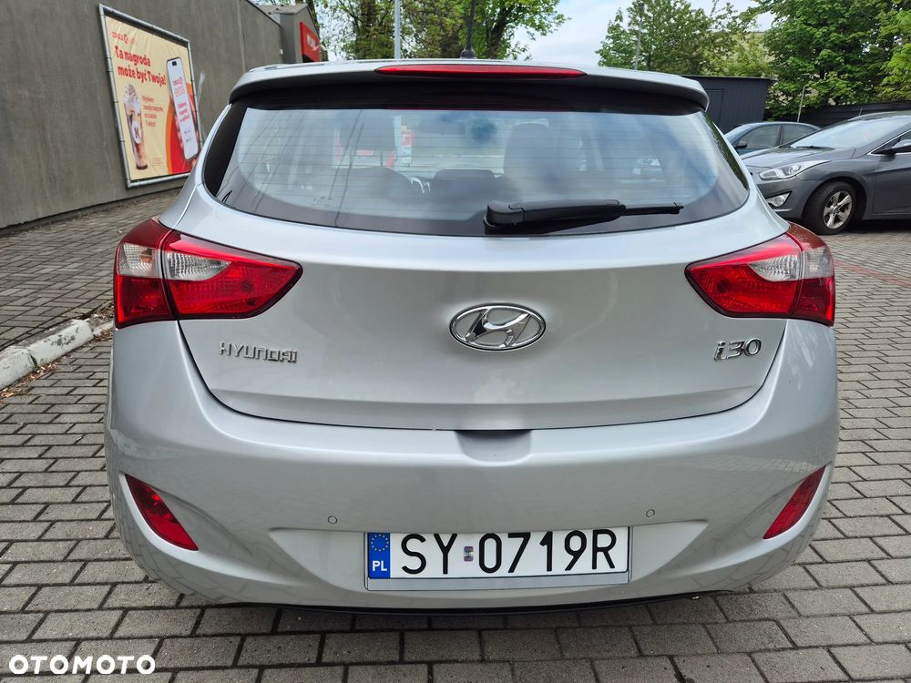 Hyundai i30 blue 1.6 GDI Trend - 4