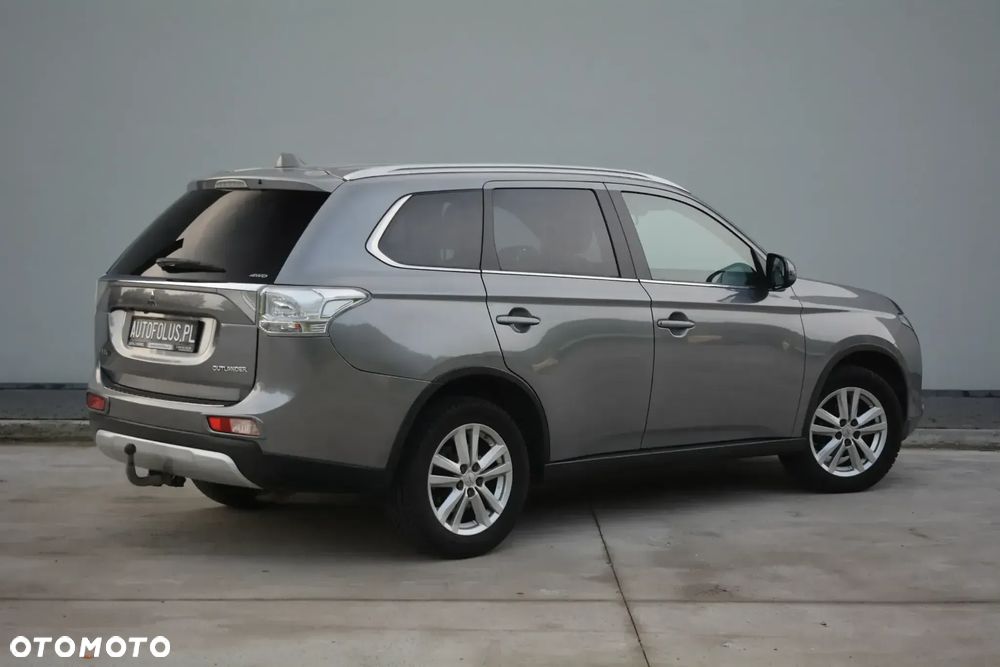 Mitsubishi Outlander - 9