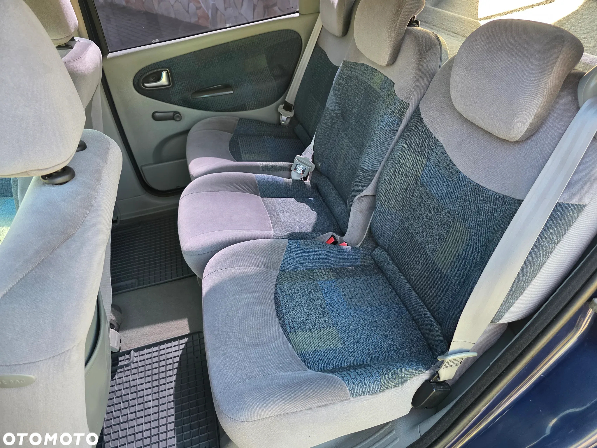 Renault Scenic 1.4 16V Family - 17
