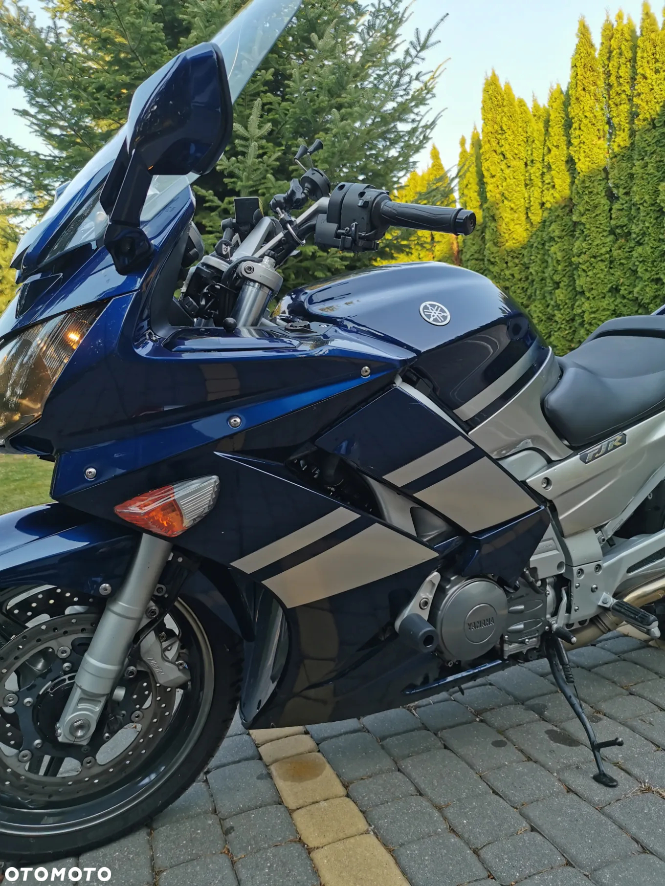 Yamaha FJR - 2