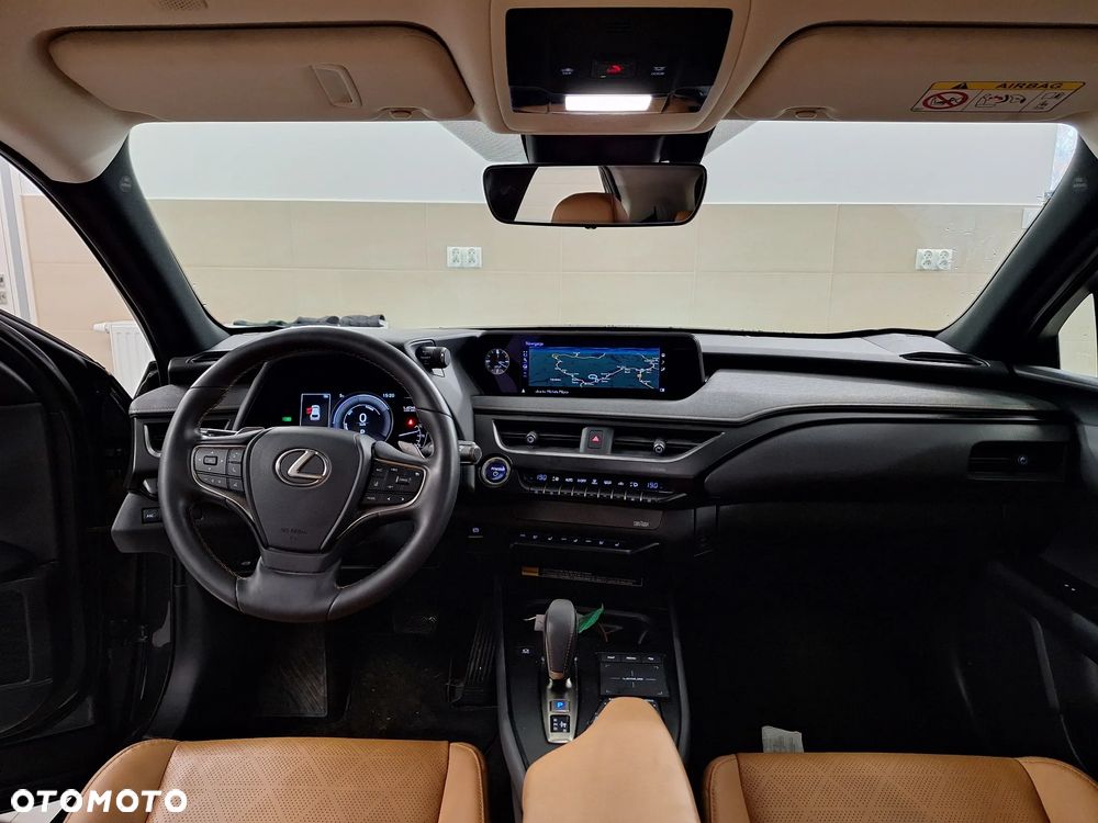 Lexus UX 300e Executive Line - 9