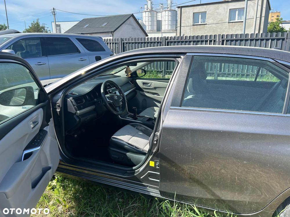 Toyota Camry - 5