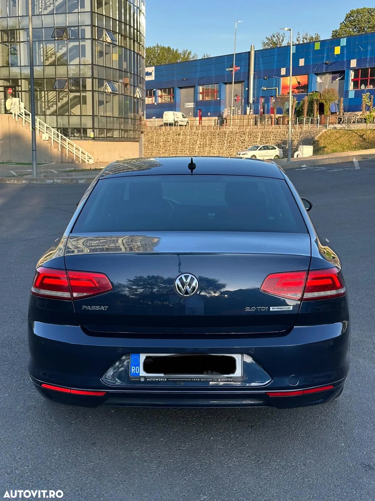 Volkswagen Passat - 8