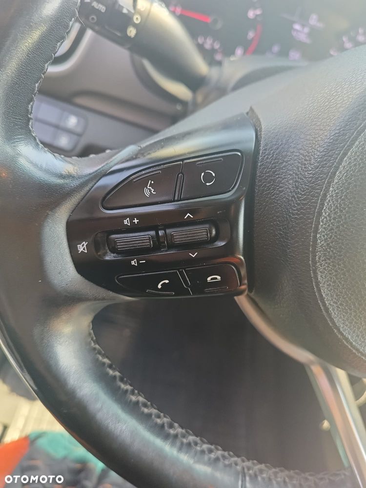 Kia Stonic 1.2 L - 12