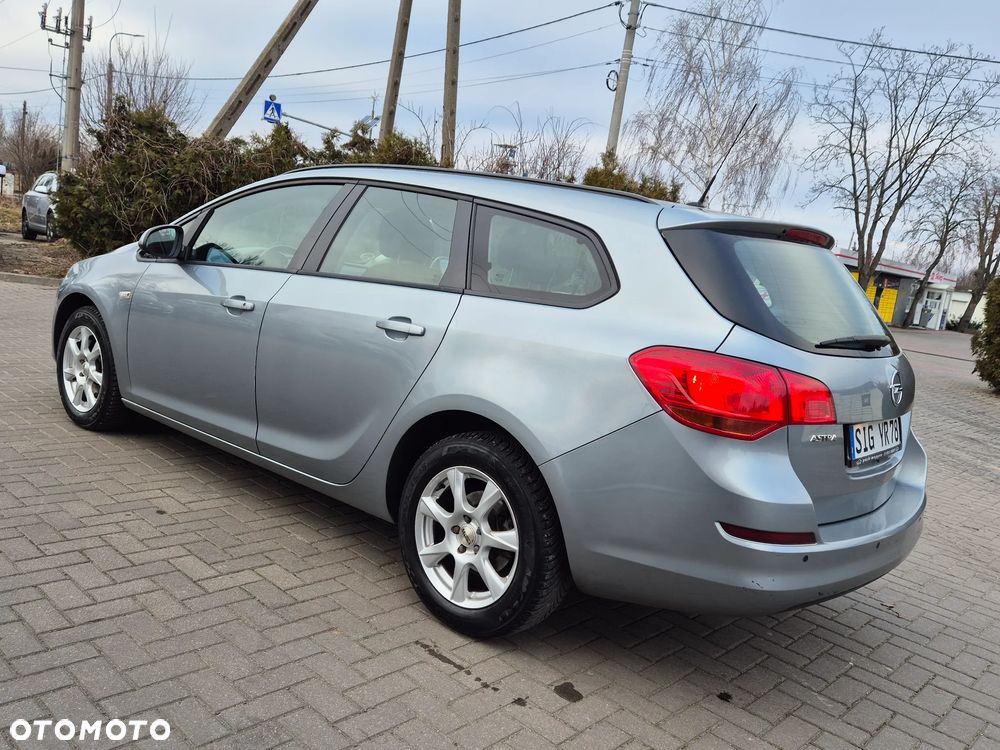 Opel Astra 1.6 Style - 9