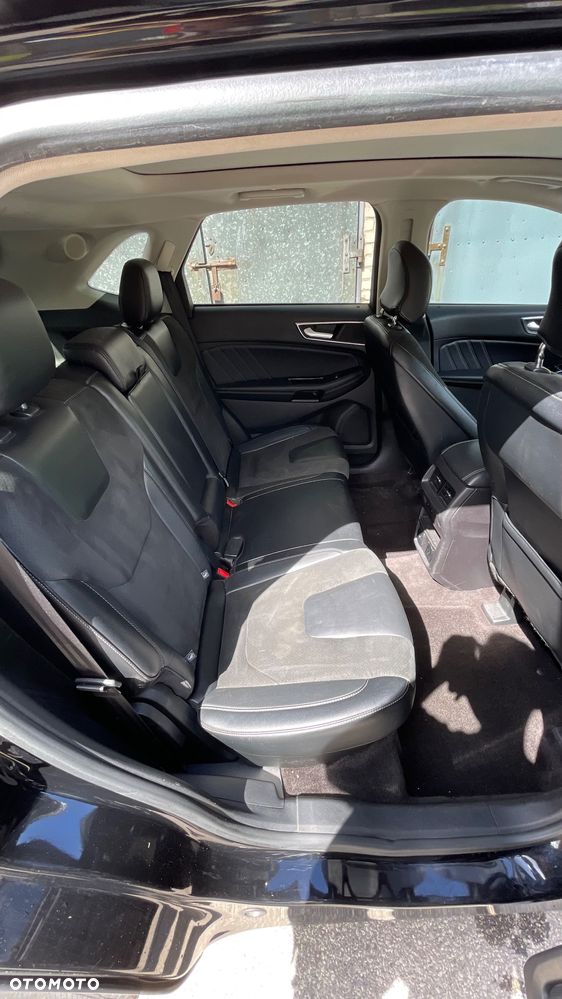 Ford Edge - 32