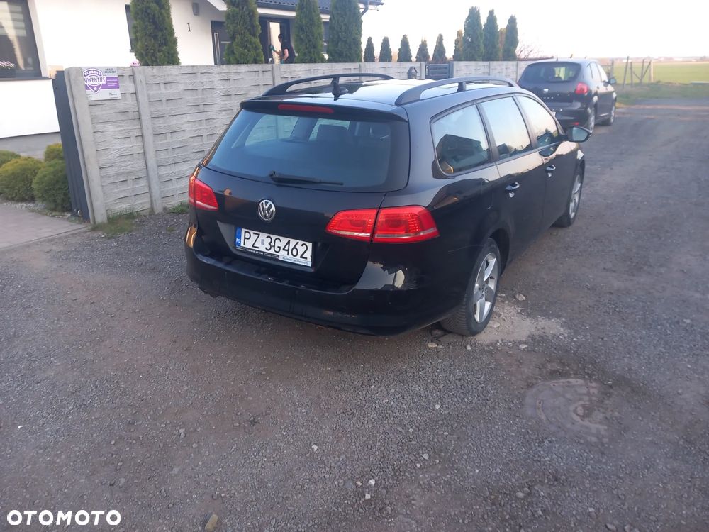 Volkswagen Passat 2.0 TDI Comfortline - 14