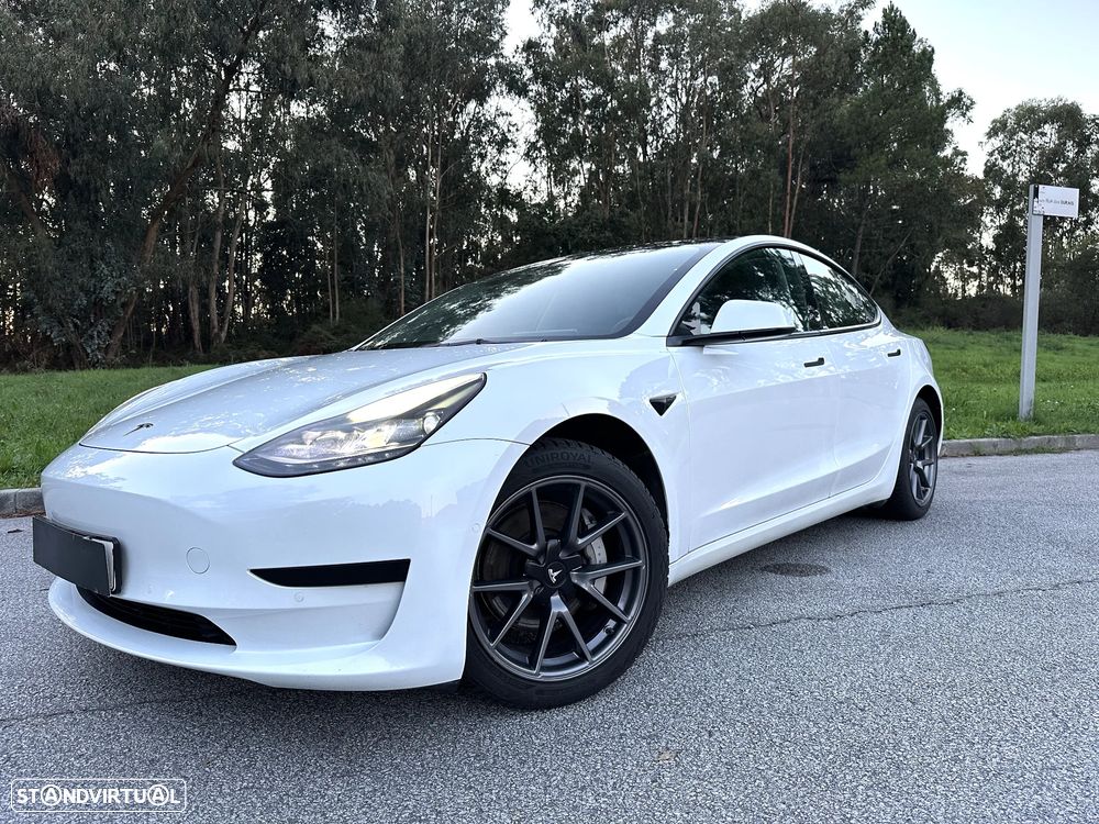 Tesla Model 3 Standard Range Plus RWD - 1