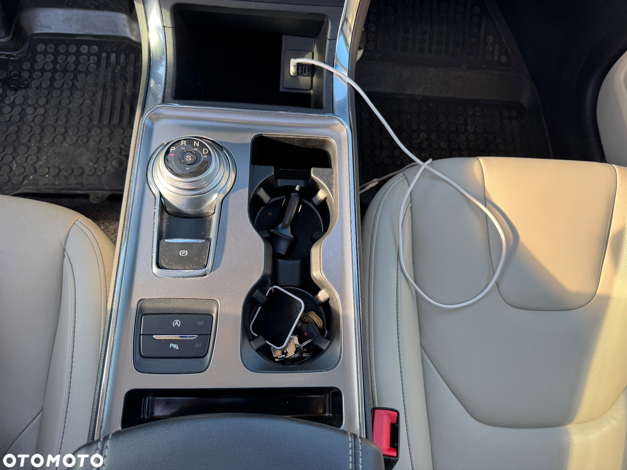 Ford Edge - 16