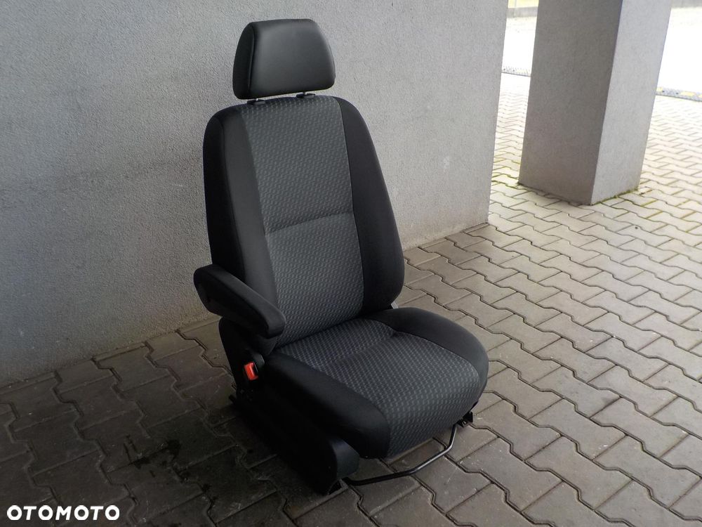 VW CRAFTER SPRINTER 906 FOTEL SIEDZENIE KIEROWCY PODŁOKIETNIK - 1