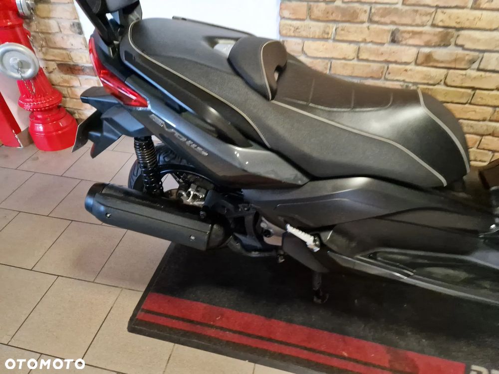 Yamaha X-max - 32