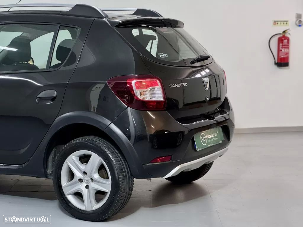 Dacia Sandero 1.5 dCi Stepway - 10