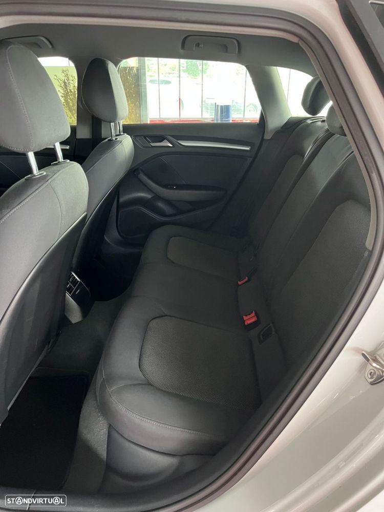 Audi A3 Sportback 1.6 TDI Sport - 24