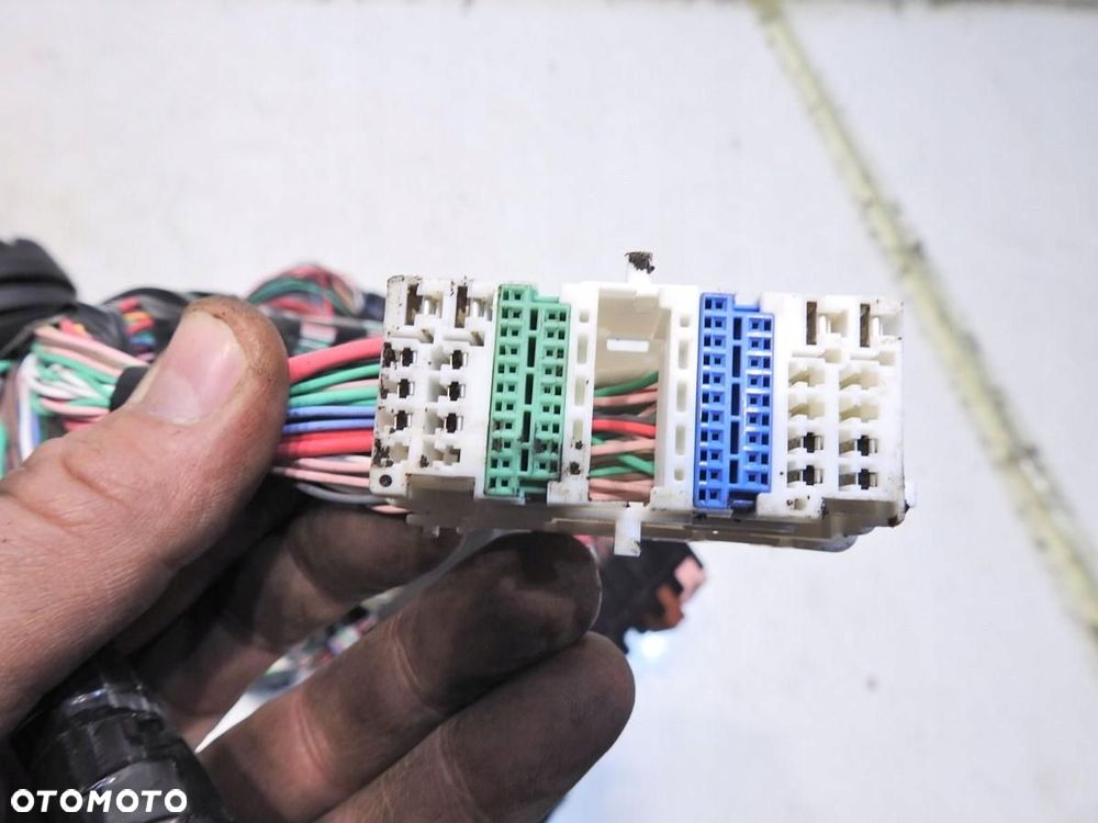 WIĄZKA INSTALACJA KOMORY SILNIKA LAGUNA III 2.0DCI - 10