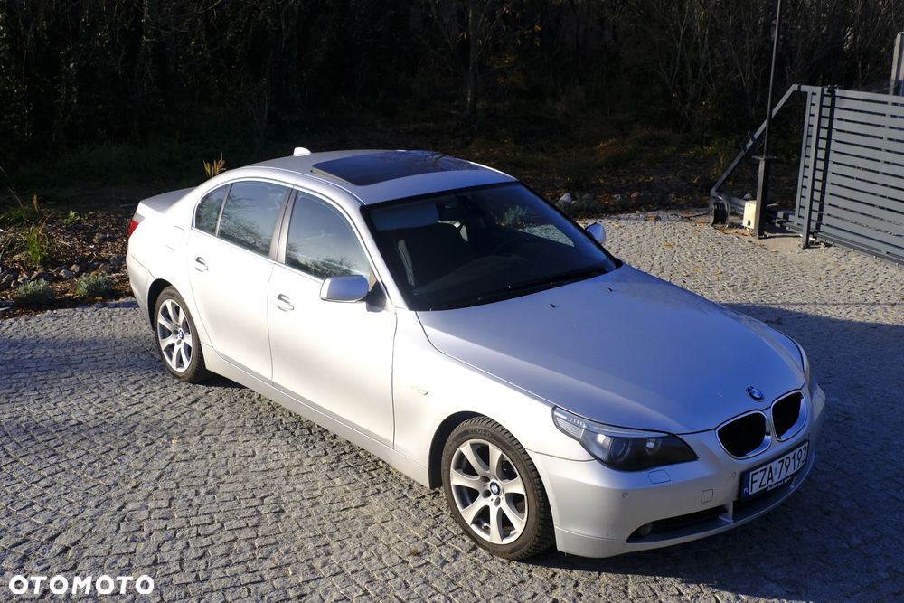 BMW Seria 5 520i - 4