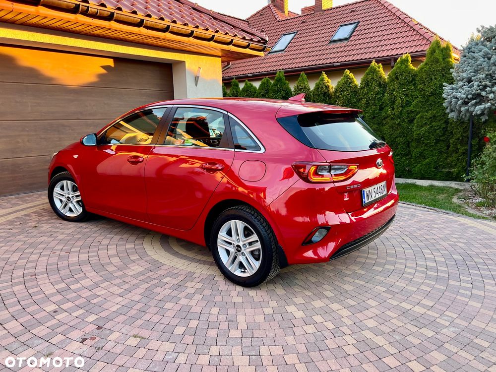 Kia Ceed 1.6 CRDi SCR M - 21