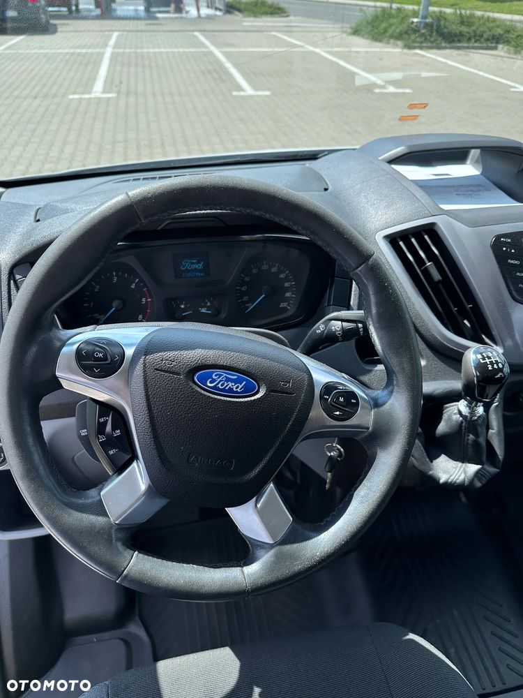 Ford Transit - 32