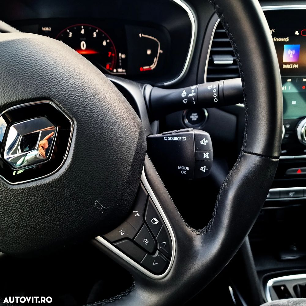 Renault Megane TCe 140 EDC GPF Techno - 17