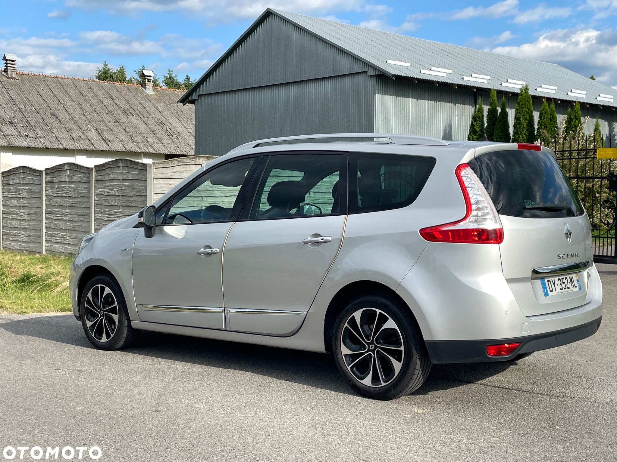 Renault Grand Scenic ENERGY TCe 130 S&S Bose Edition - 9