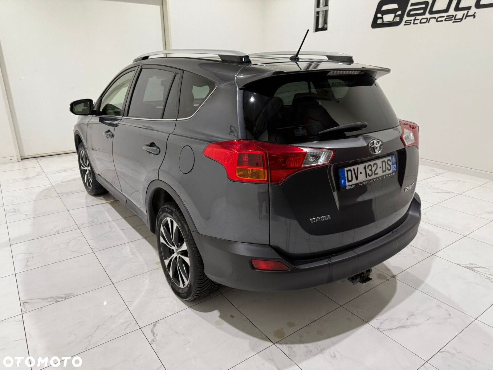 Toyota RAV4 - 10